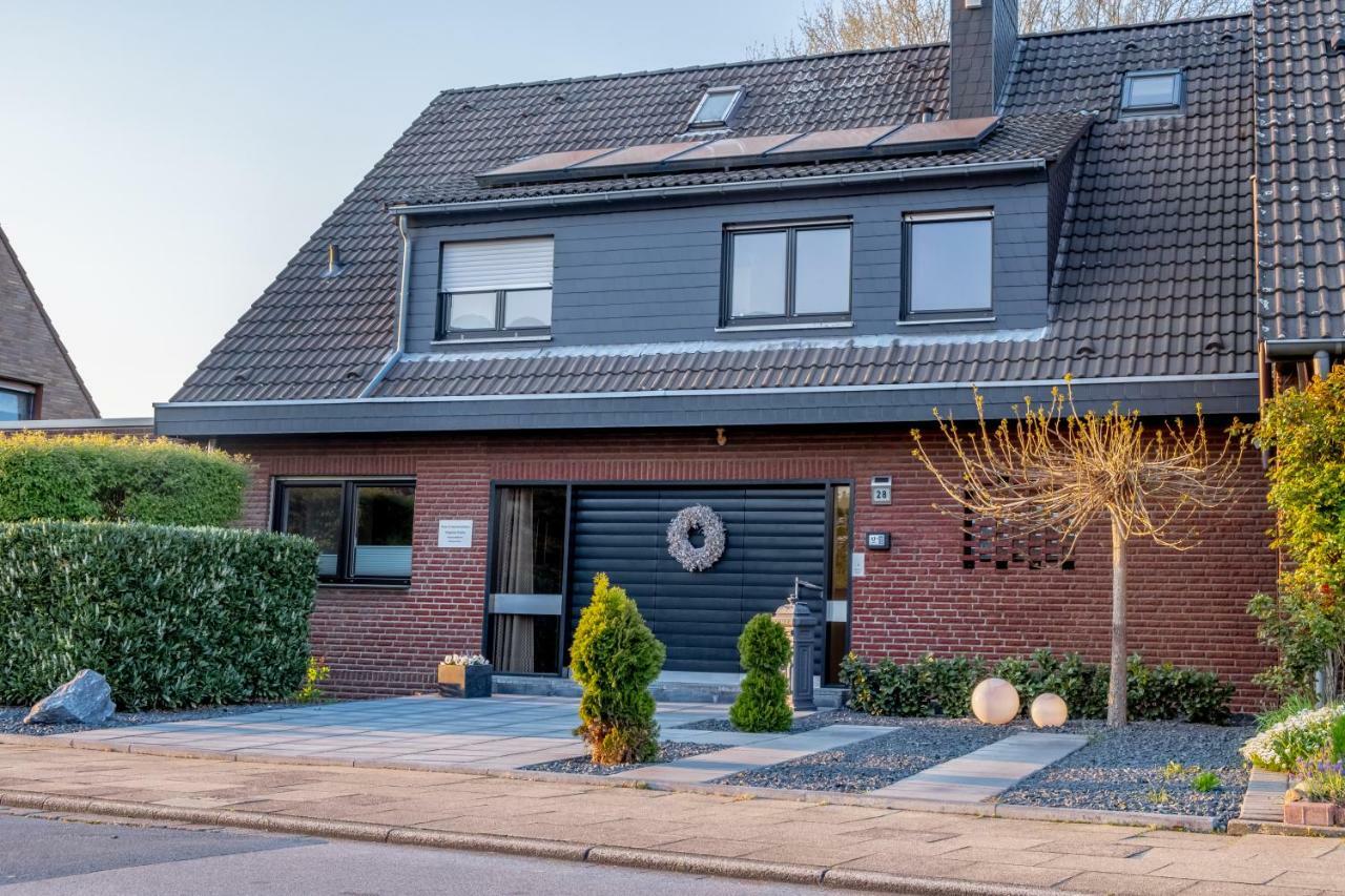 Helles Appartement Mit Eigenem Stellplatz Mülheim an der Ruhr Exterior foto